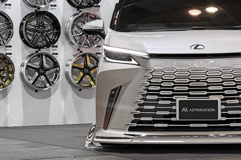 大阪オートメッセ2026 クール＆アドミレイションブース LEXUS LM