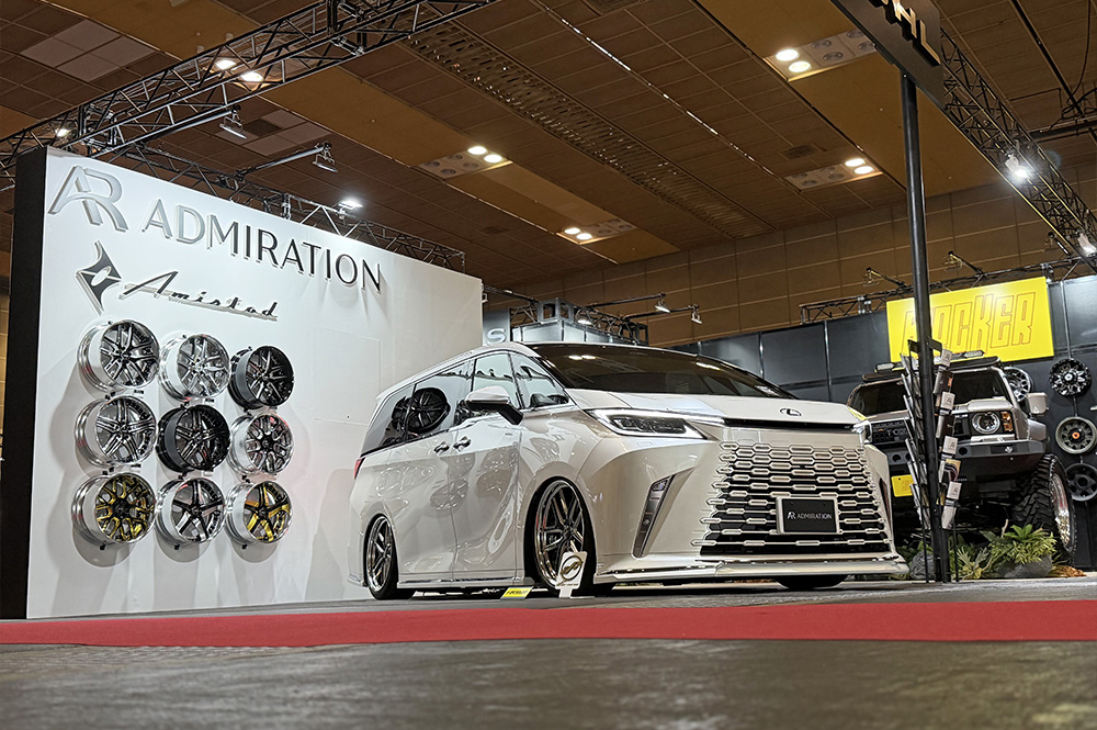 大阪オートメッセ2026 クール＆アドミレイションブース LEXUS LM