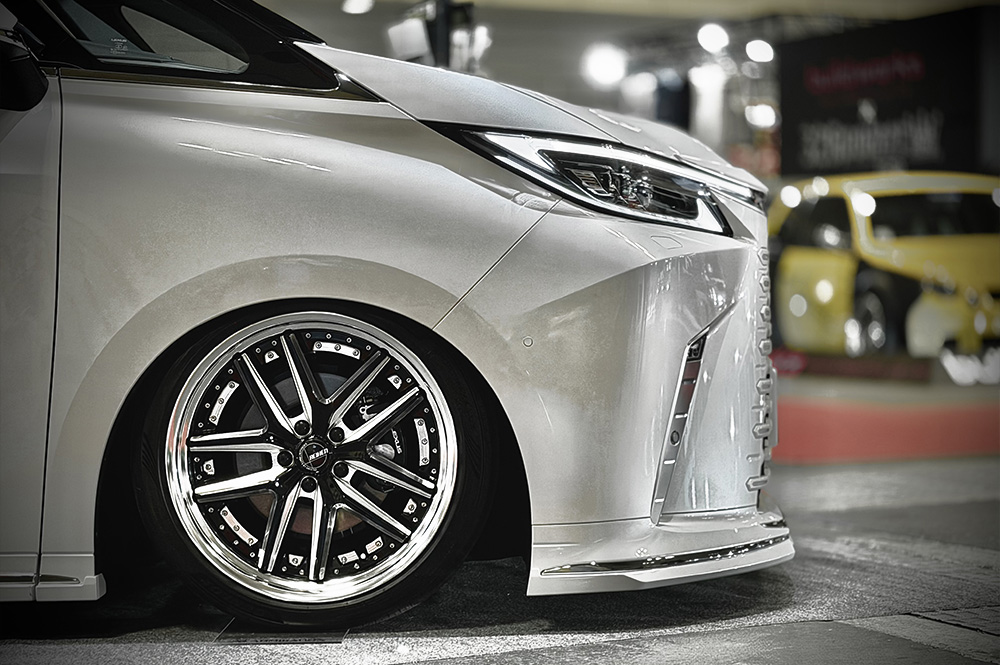 大阪オートメッセ2026 クール＆アドミレイションブース LEXUS LM