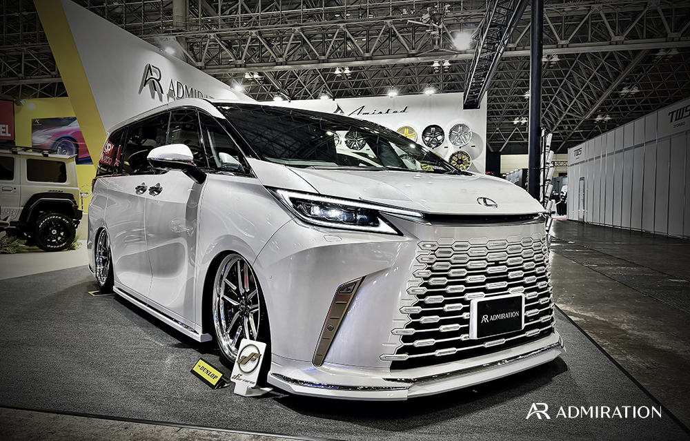 東京オートサロン レクサスLM エアロパーツ カスタム