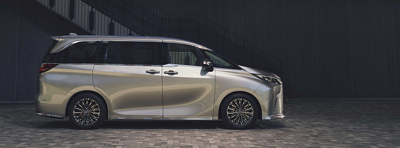 LEXUS LM エアロパーツ カスタム